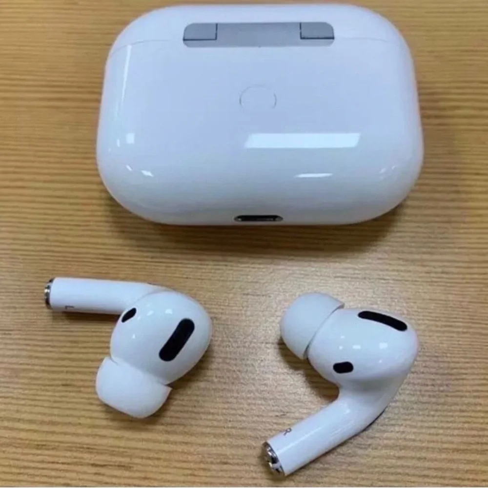 Apple compact ear
